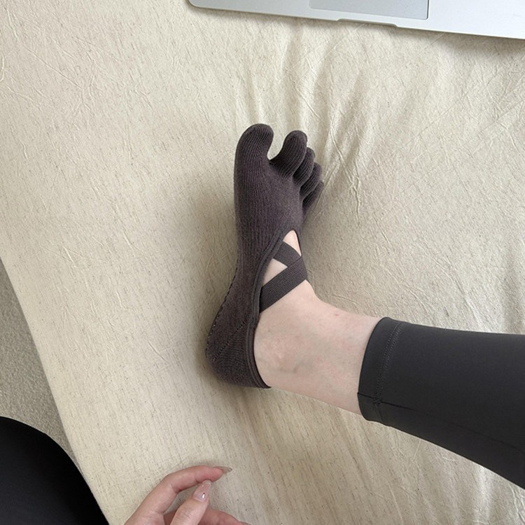 Women's Criss-Cross Strappy Fi - огляд і ціна Pilates Yoga Studio