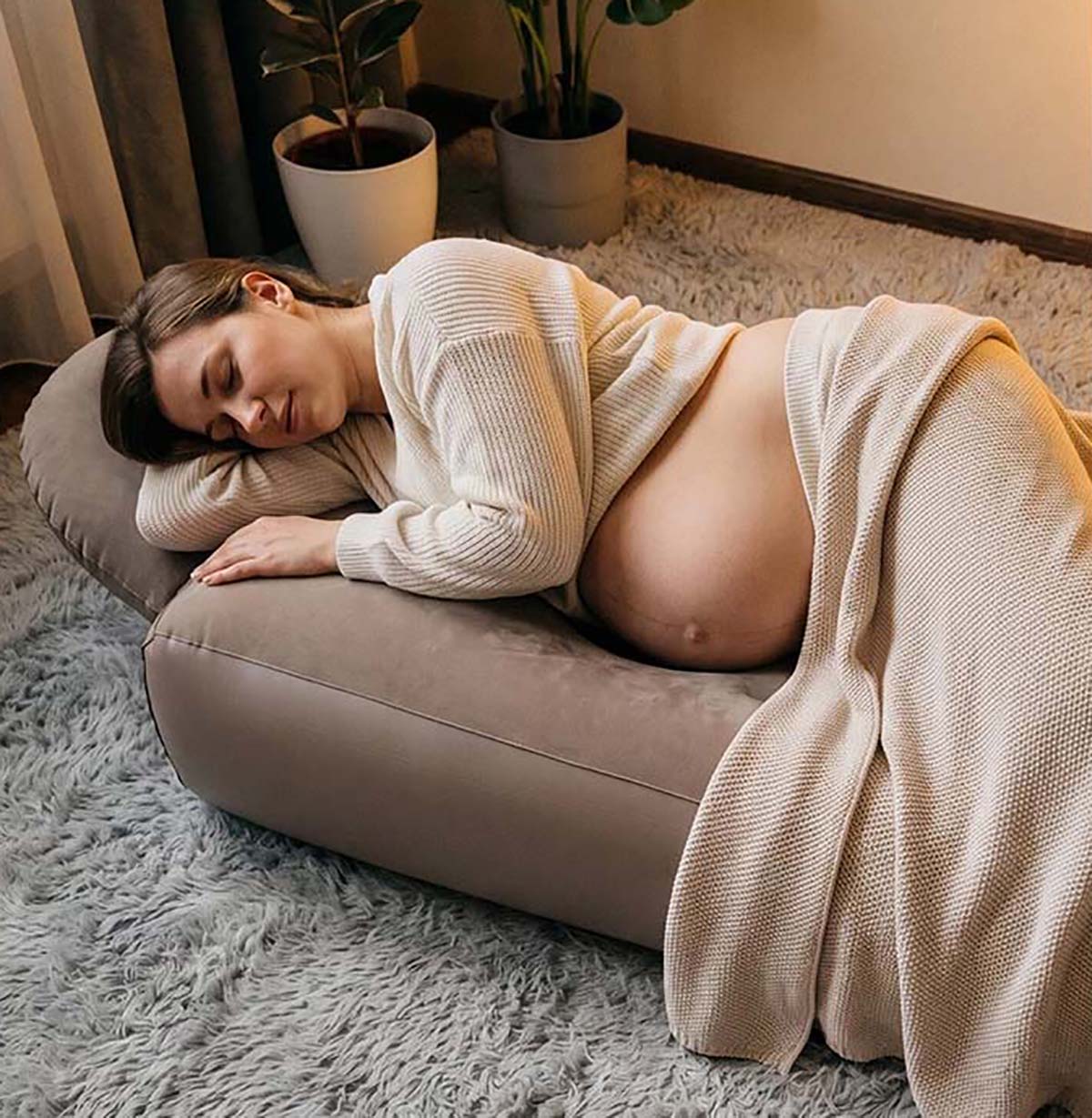 Inflatable Pregnancy Pillow Yo - огляд і ціна Pilates Yoga Studio
